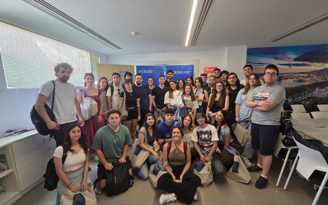 ALUMNOS DE LA UMA DEBATEN EN CIEDES SOBRE ODS